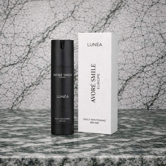 Avoré Smile Lunéa bottle and box displayed on dark marble surface
